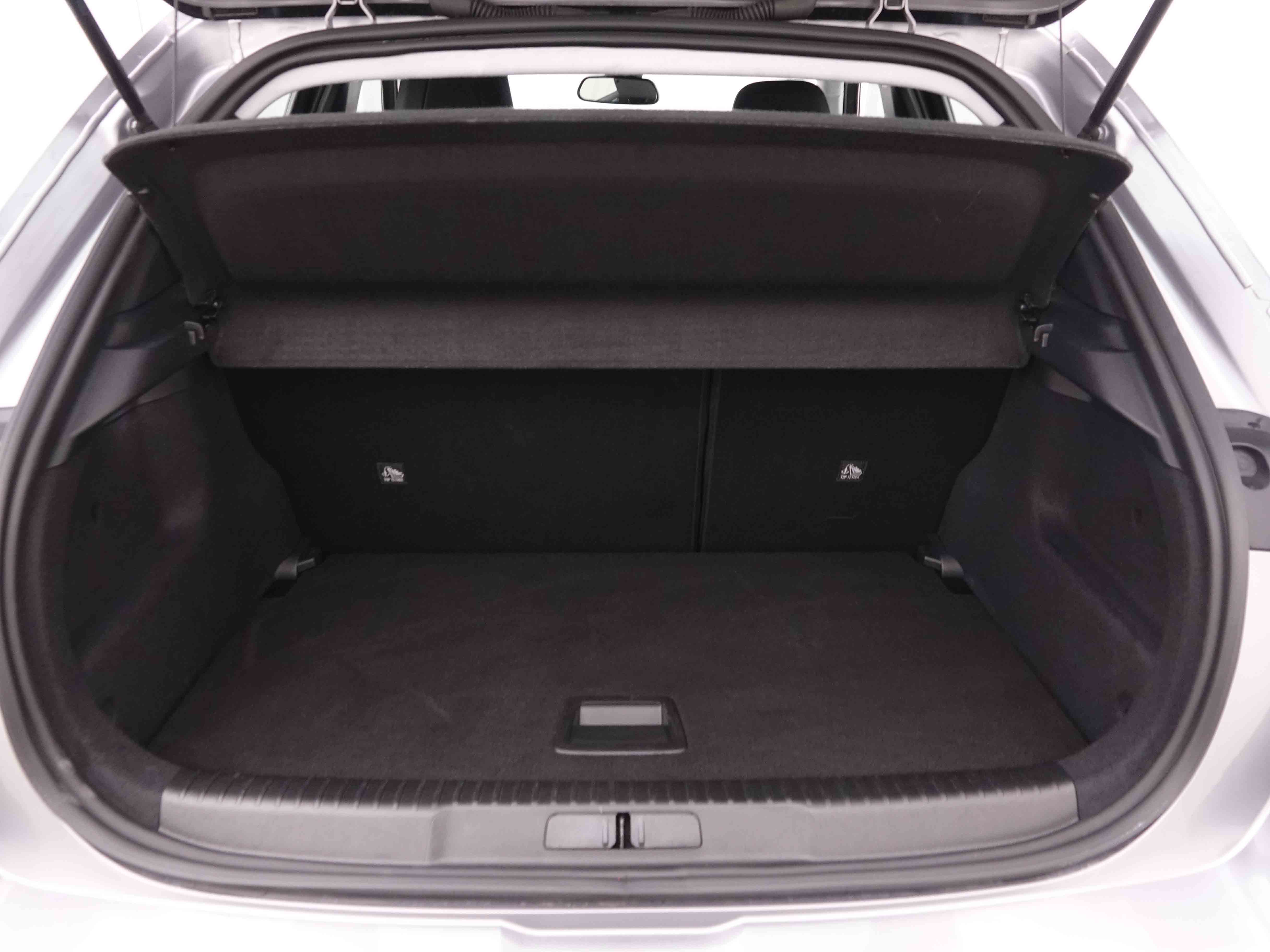 Véhicule de leasing intérieure