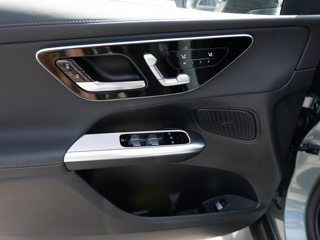 Véhicule de leasing intérieure