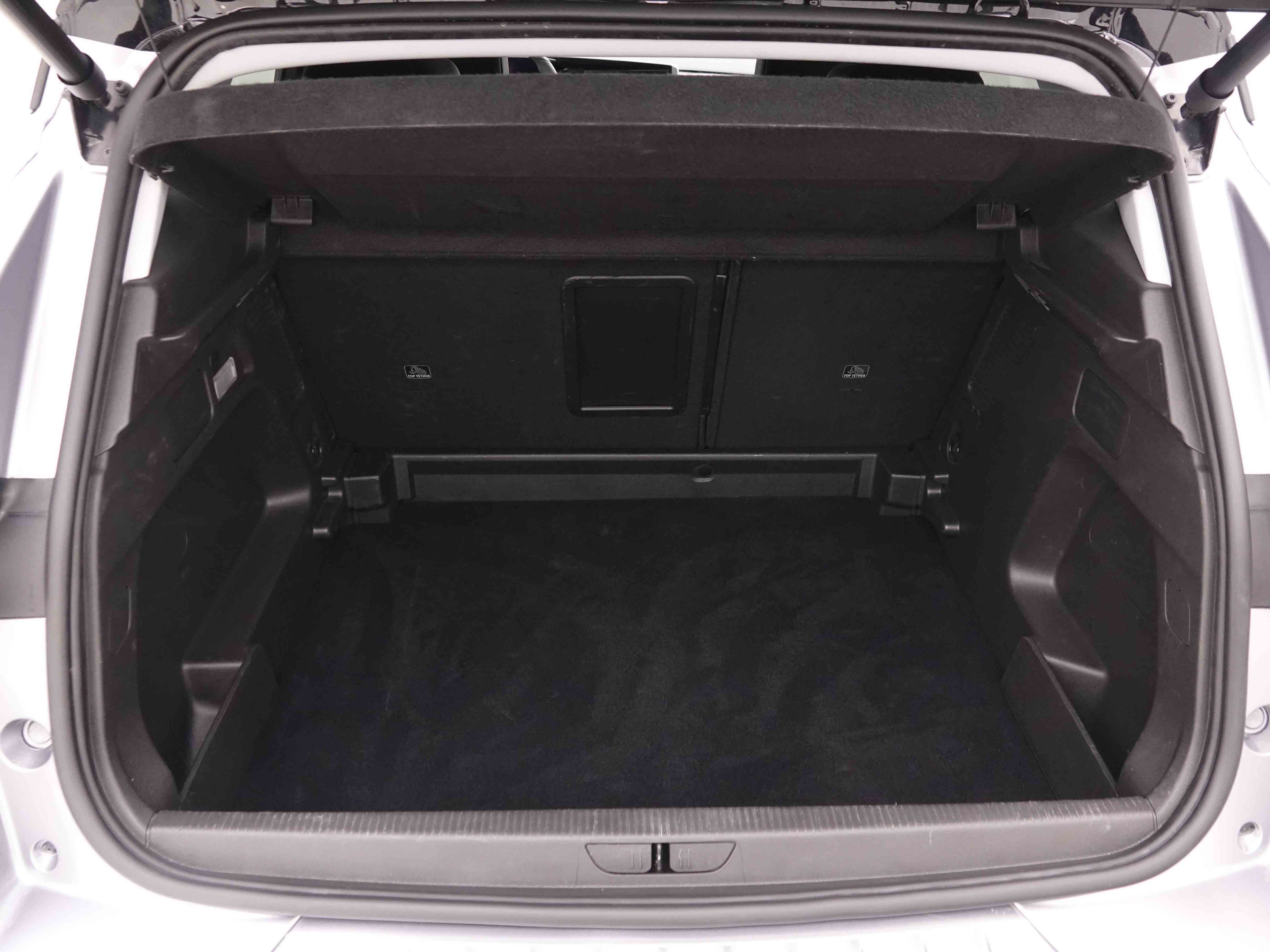 Véhicule de leasing intérieure