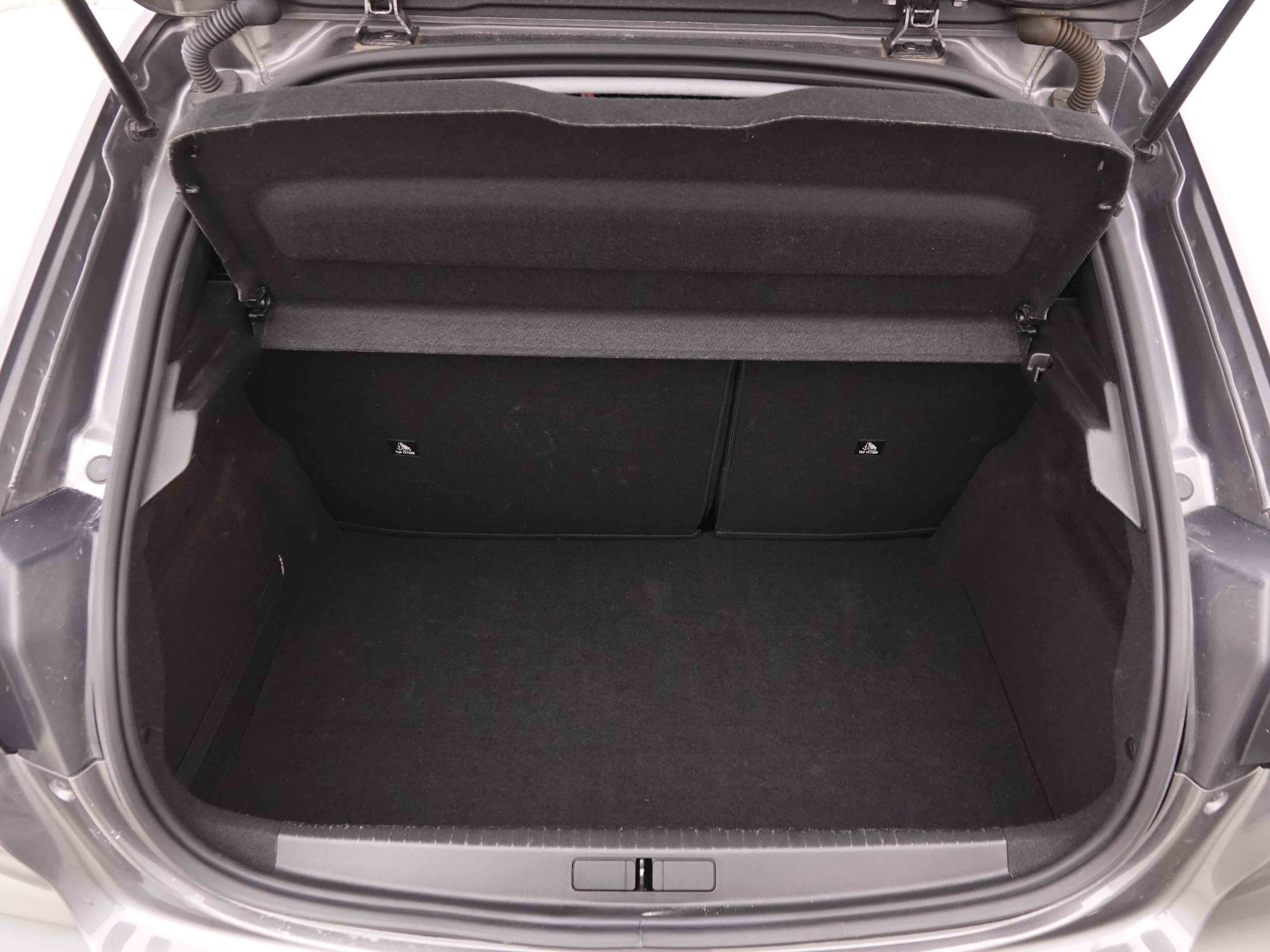 Véhicule de leasing intérieure