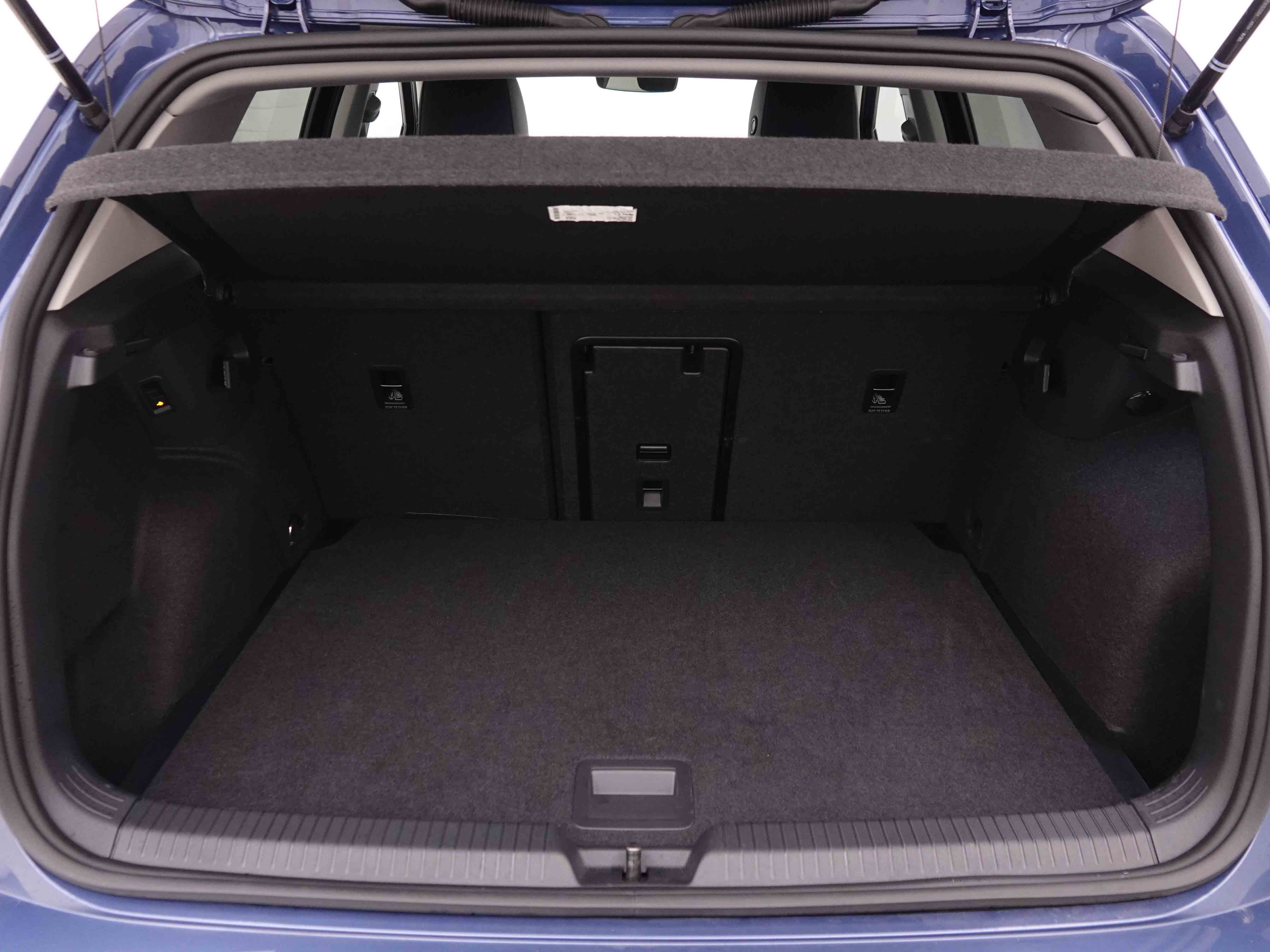 Véhicule de leasing intérieure