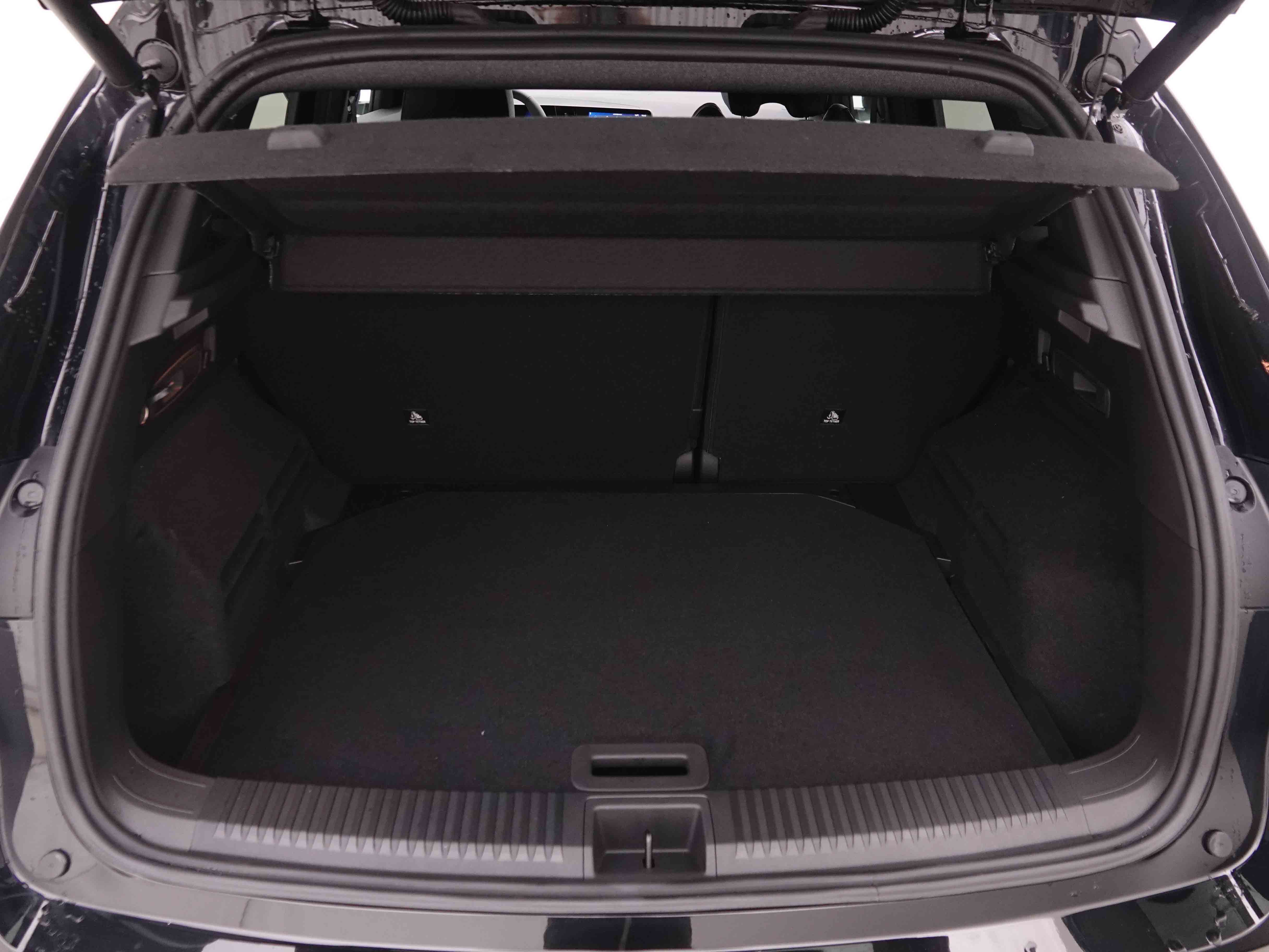 Véhicule de leasing intérieure