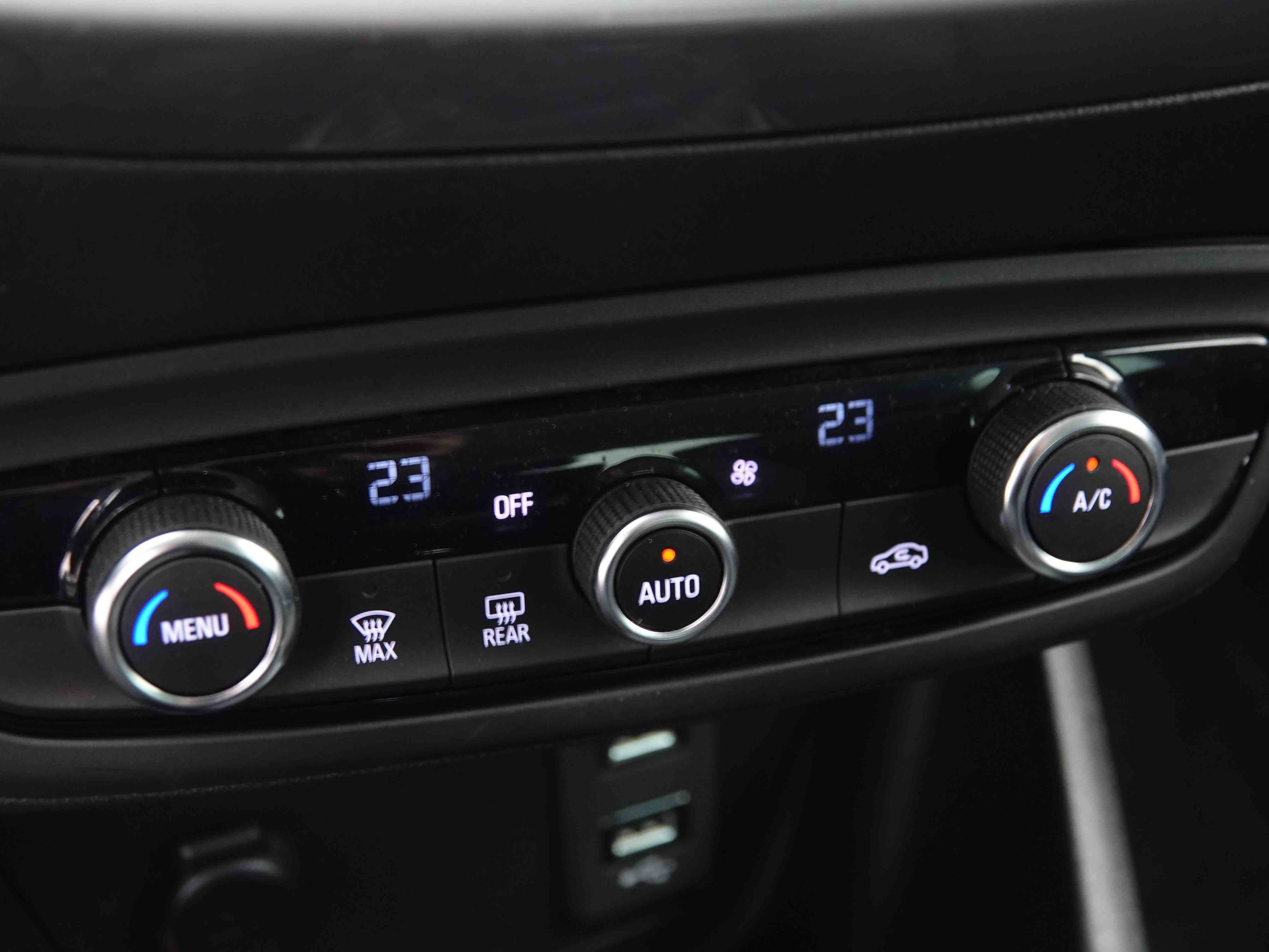 Véhicule de leasing intérieure