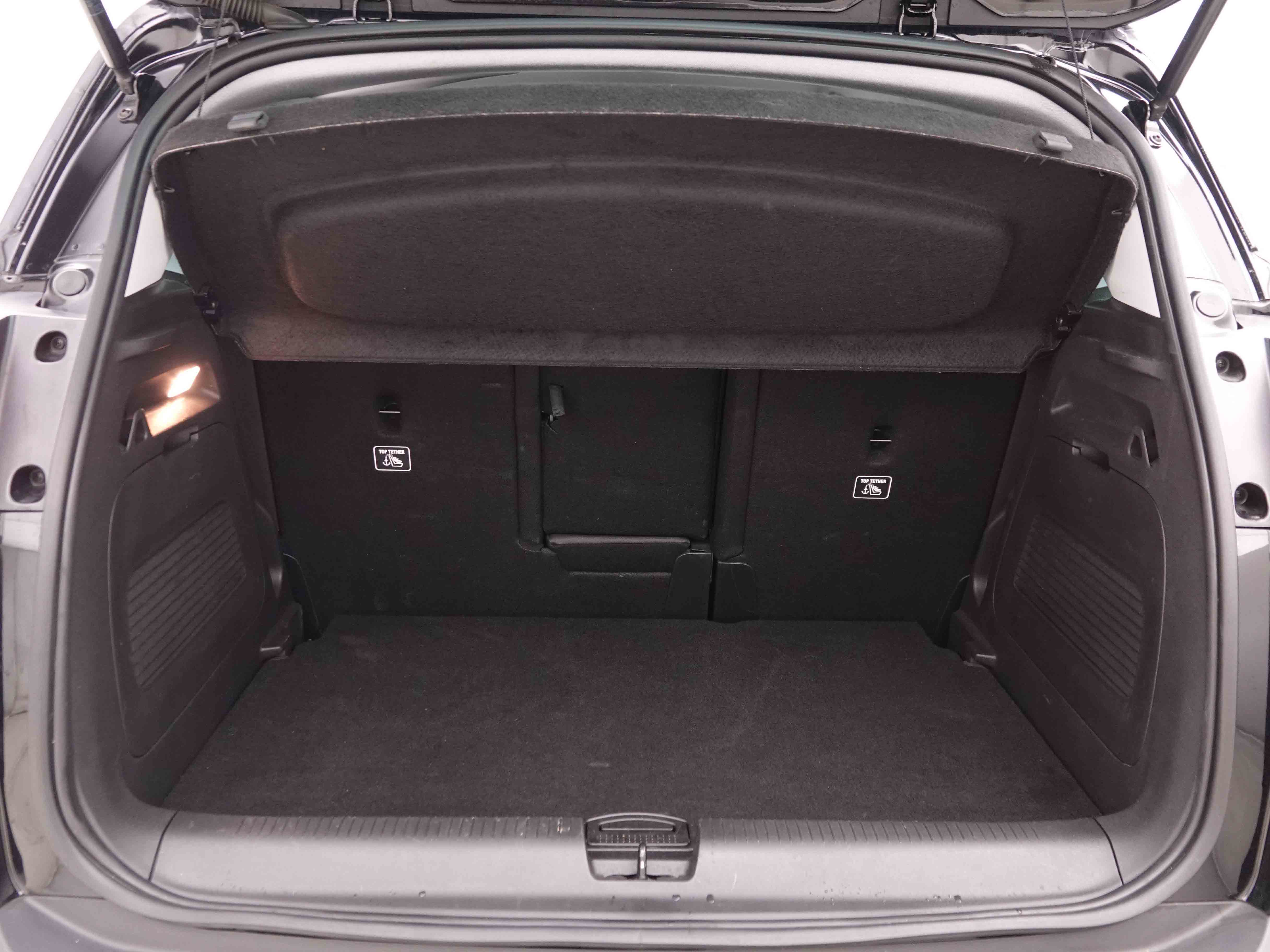 Véhicule de leasing intérieure