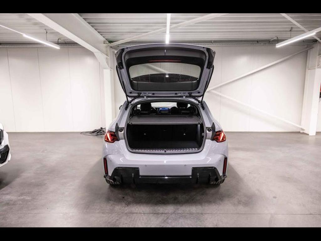 Véhicule de leasing intérieure
