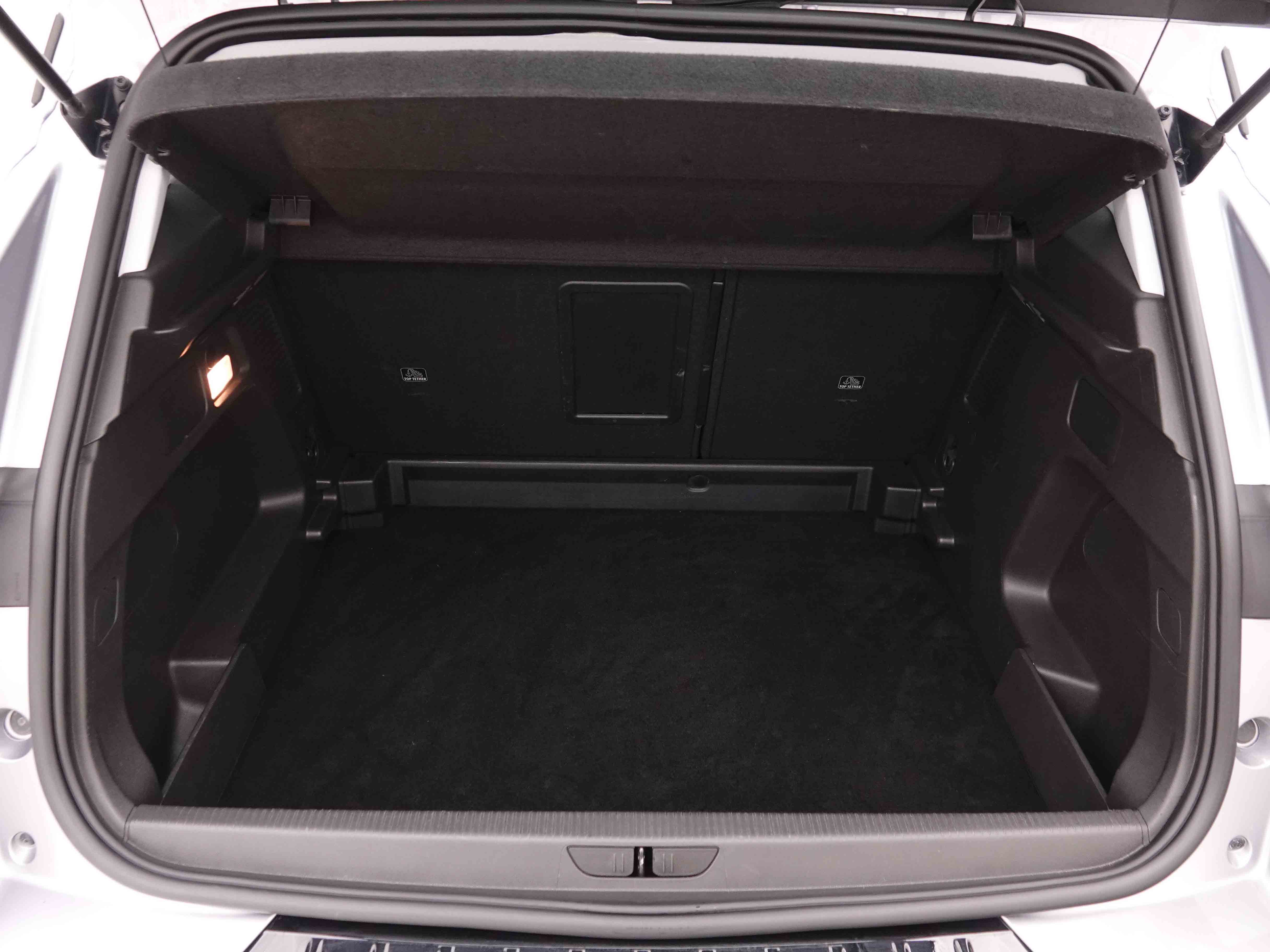 Véhicule de leasing intérieure