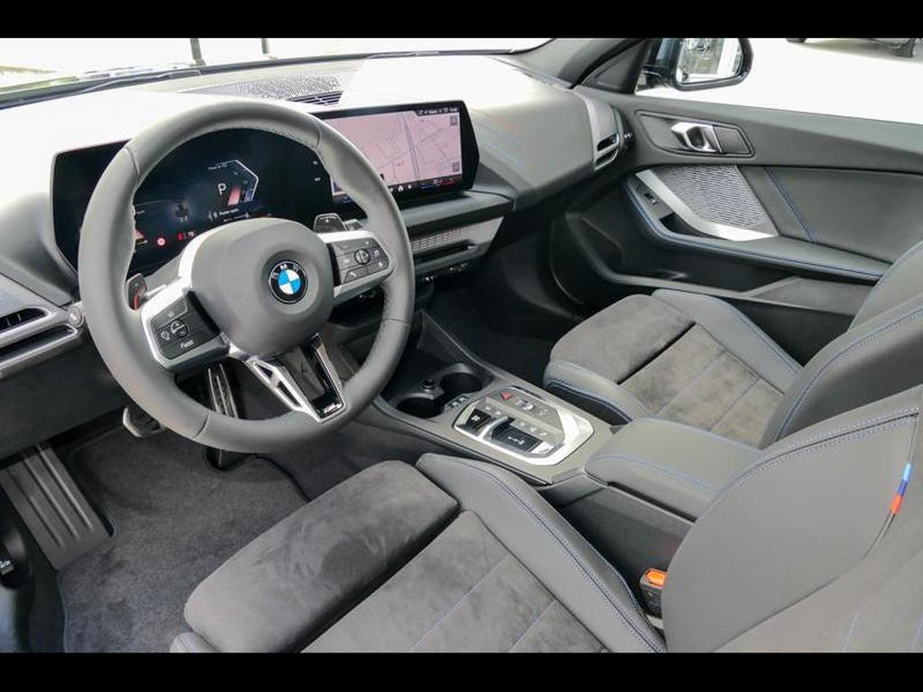 Véhicule de leasing intérieure