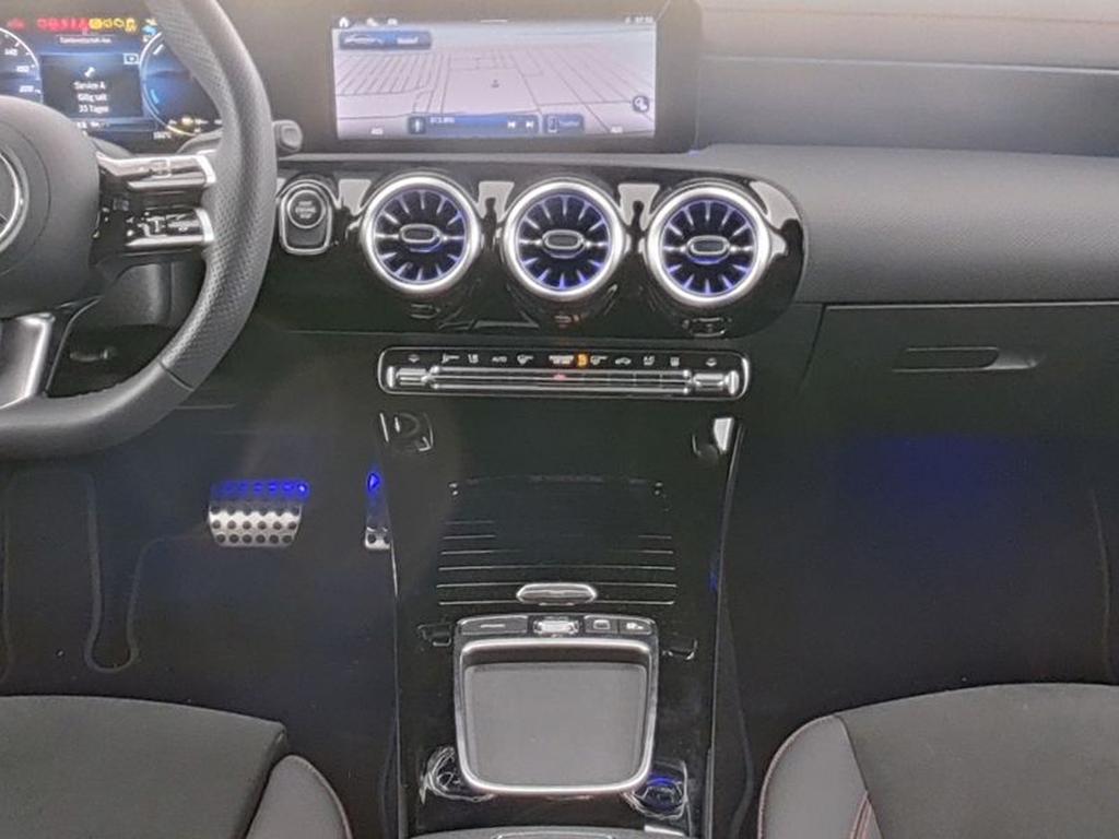 Véhicule de leasing intérieure