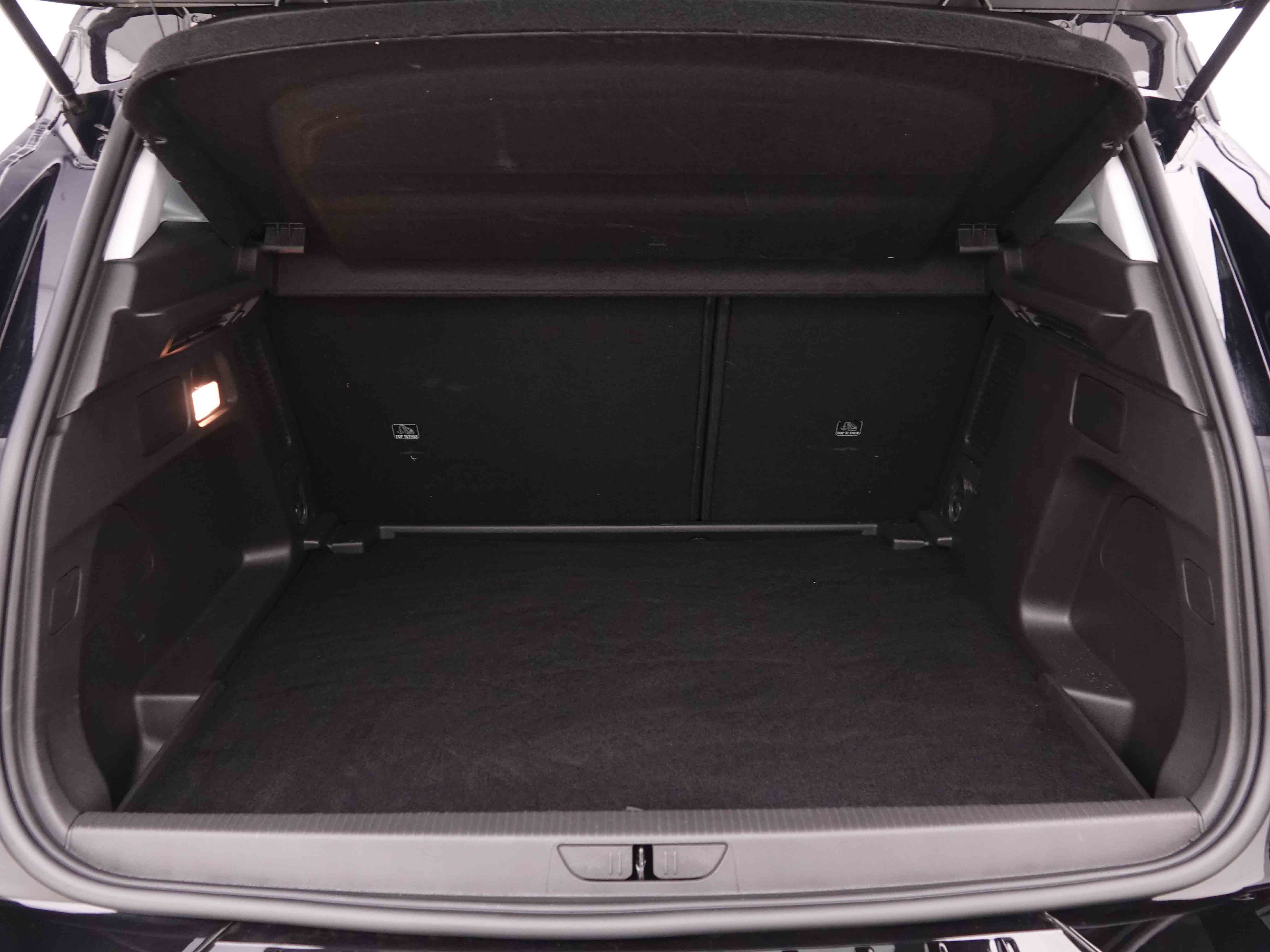 Véhicule de leasing intérieure