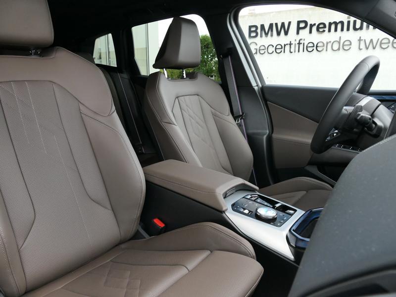 Véhicule de leasing intérieure