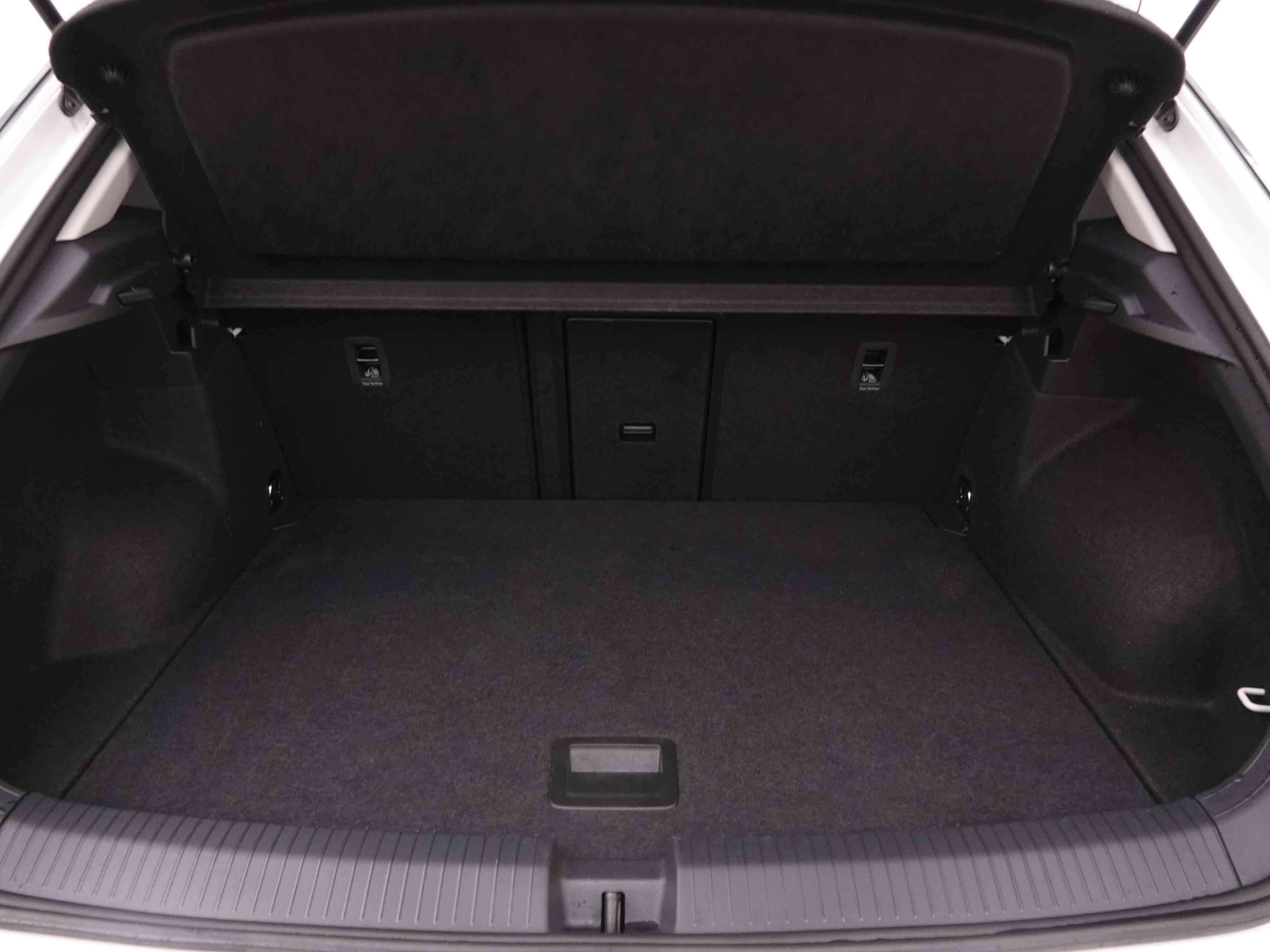 Véhicule de leasing intérieure