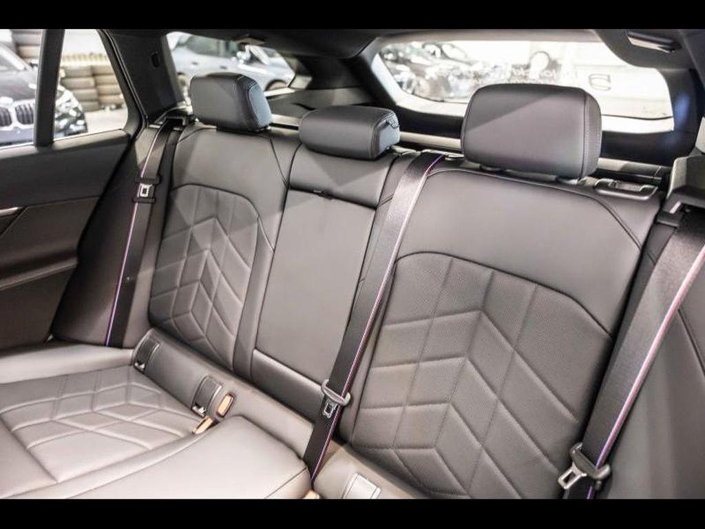 Lease wagen interieur