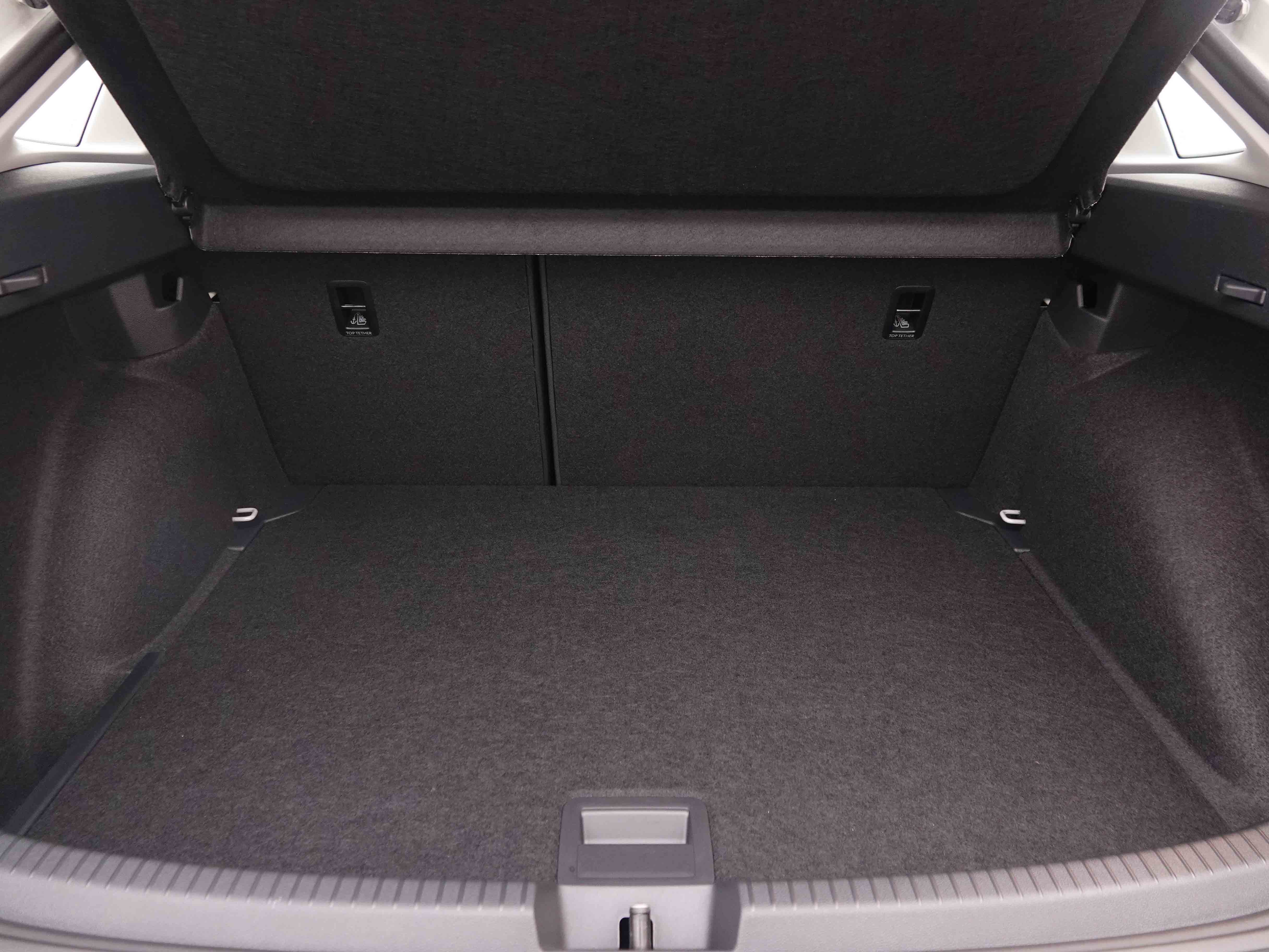 Véhicule de leasing intérieure