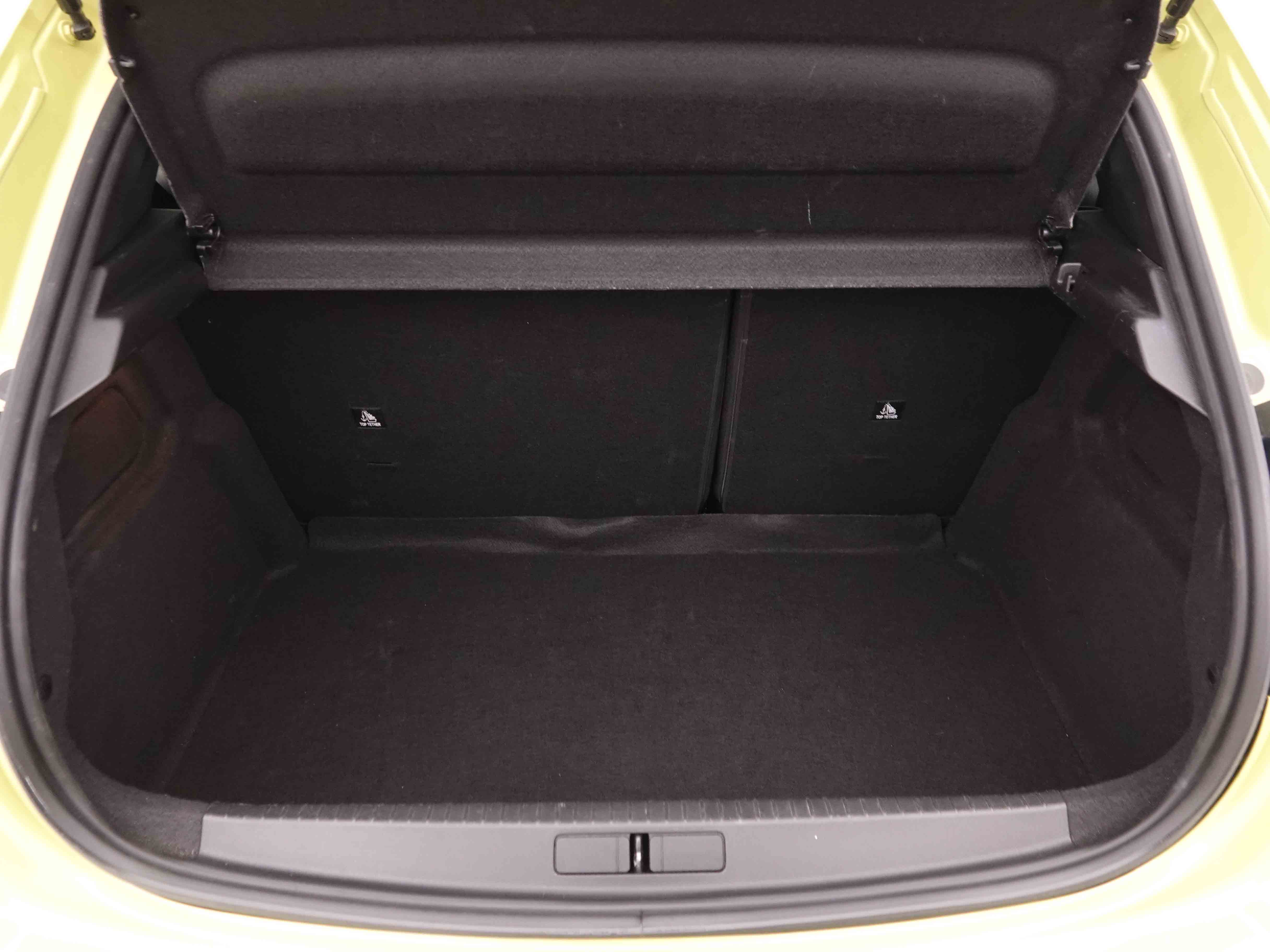 Véhicule de leasing intérieure