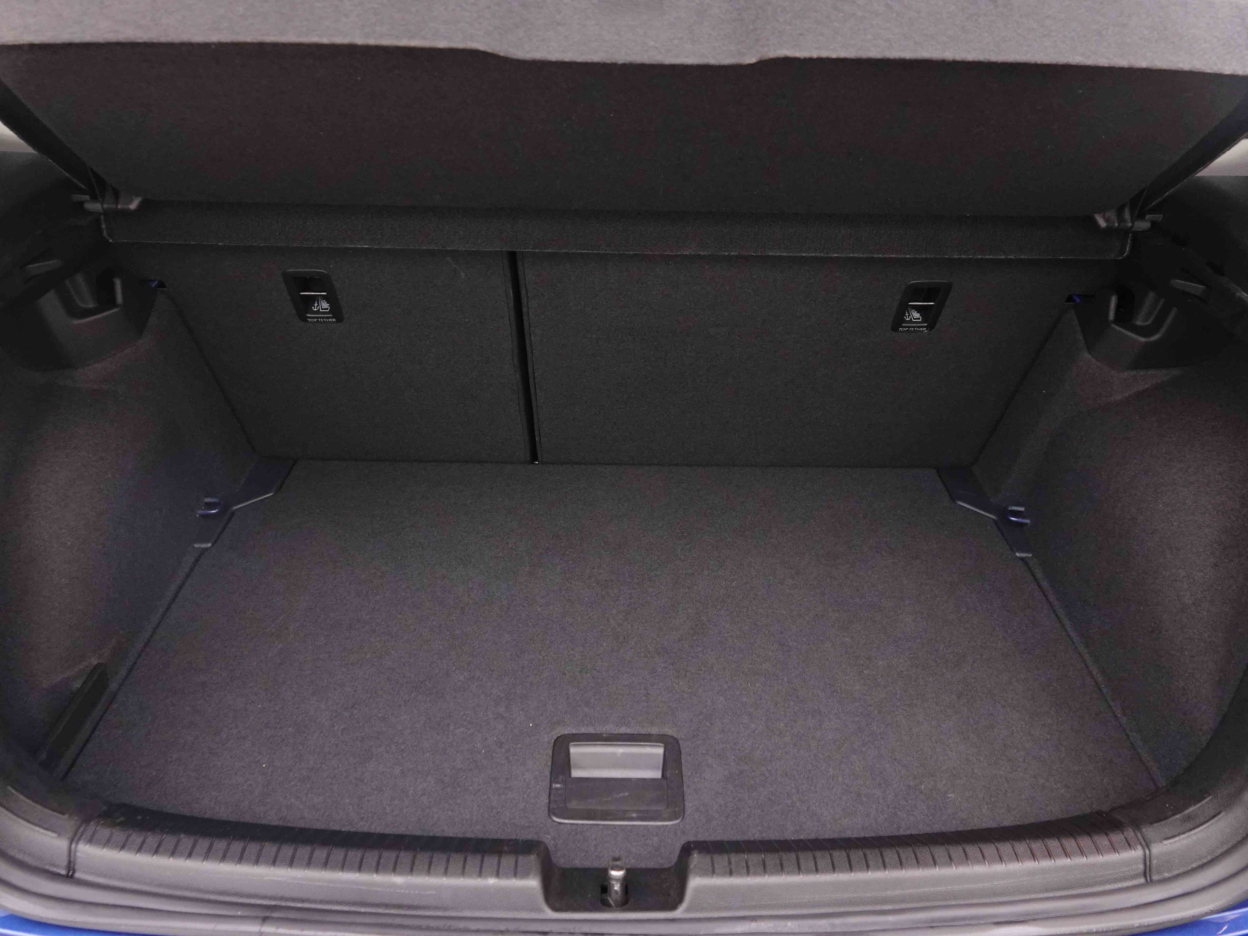 Véhicule de leasing intérieure