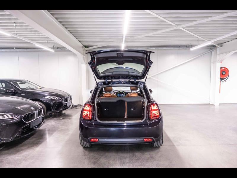 Véhicule de leasing intérieure