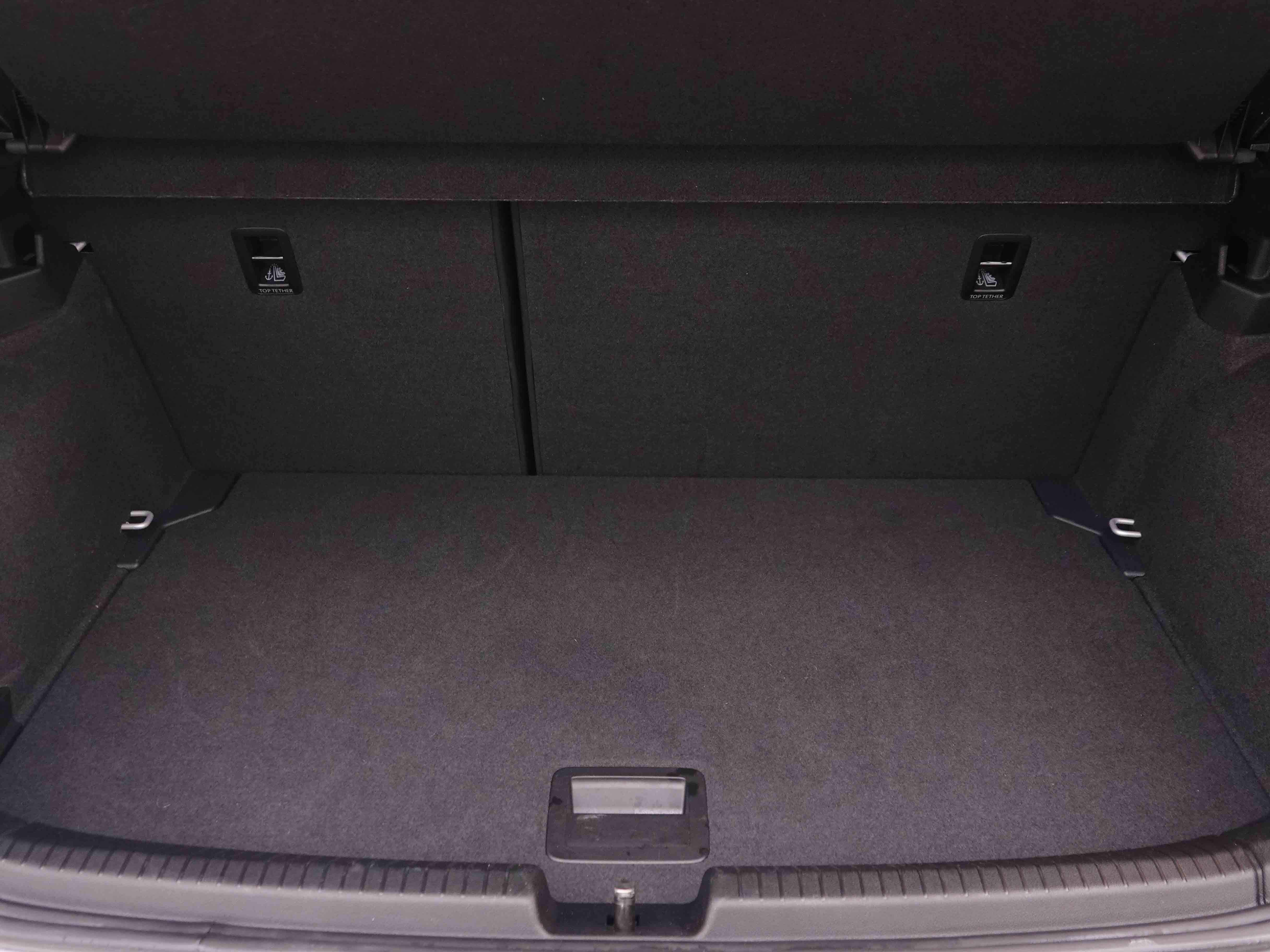 Véhicule de leasing intérieure