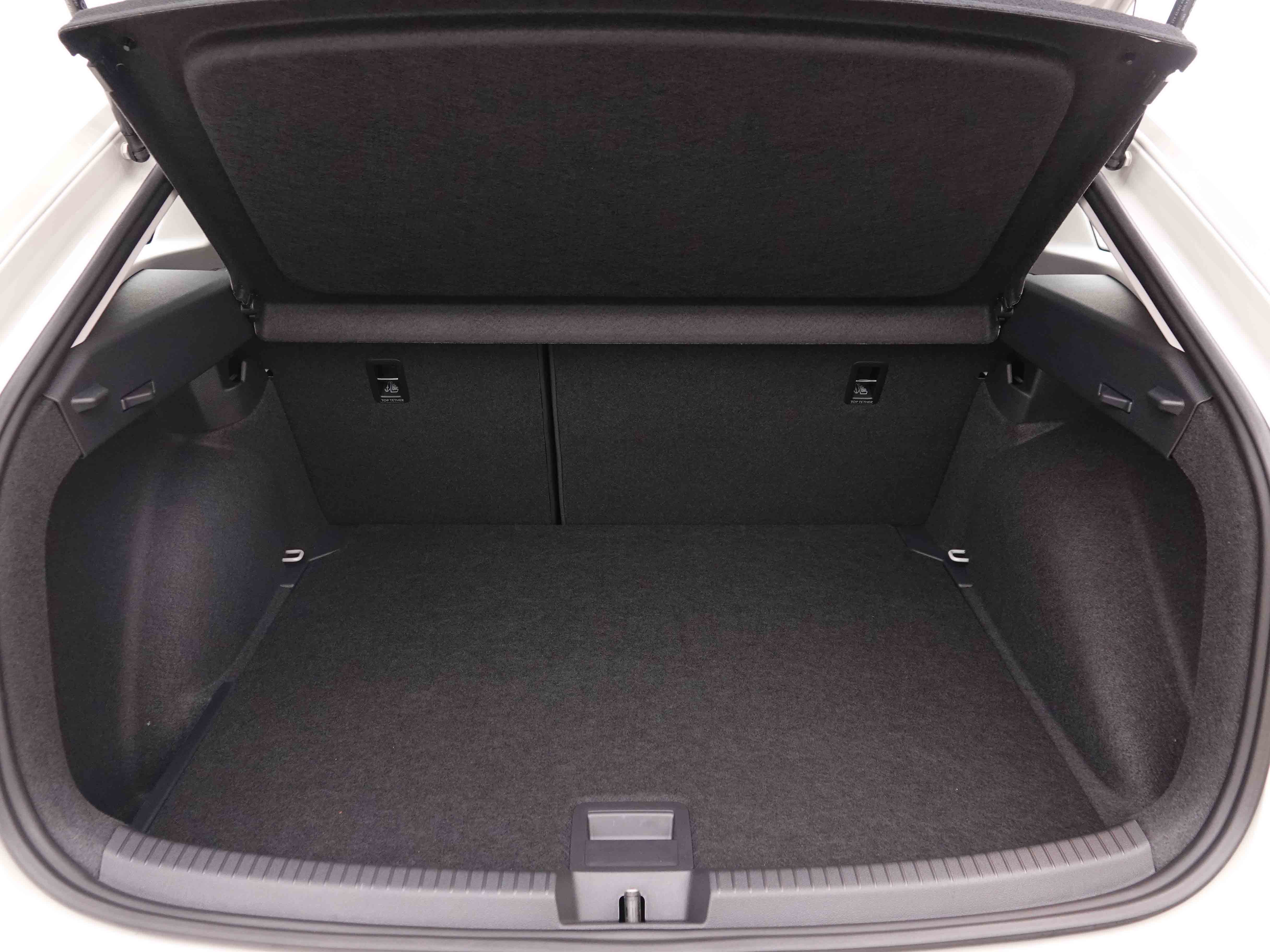 Véhicule de leasing intérieure