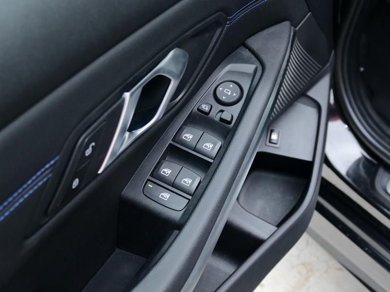 Véhicule de leasing intérieure