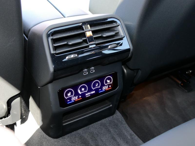 Véhicule de leasing intérieure