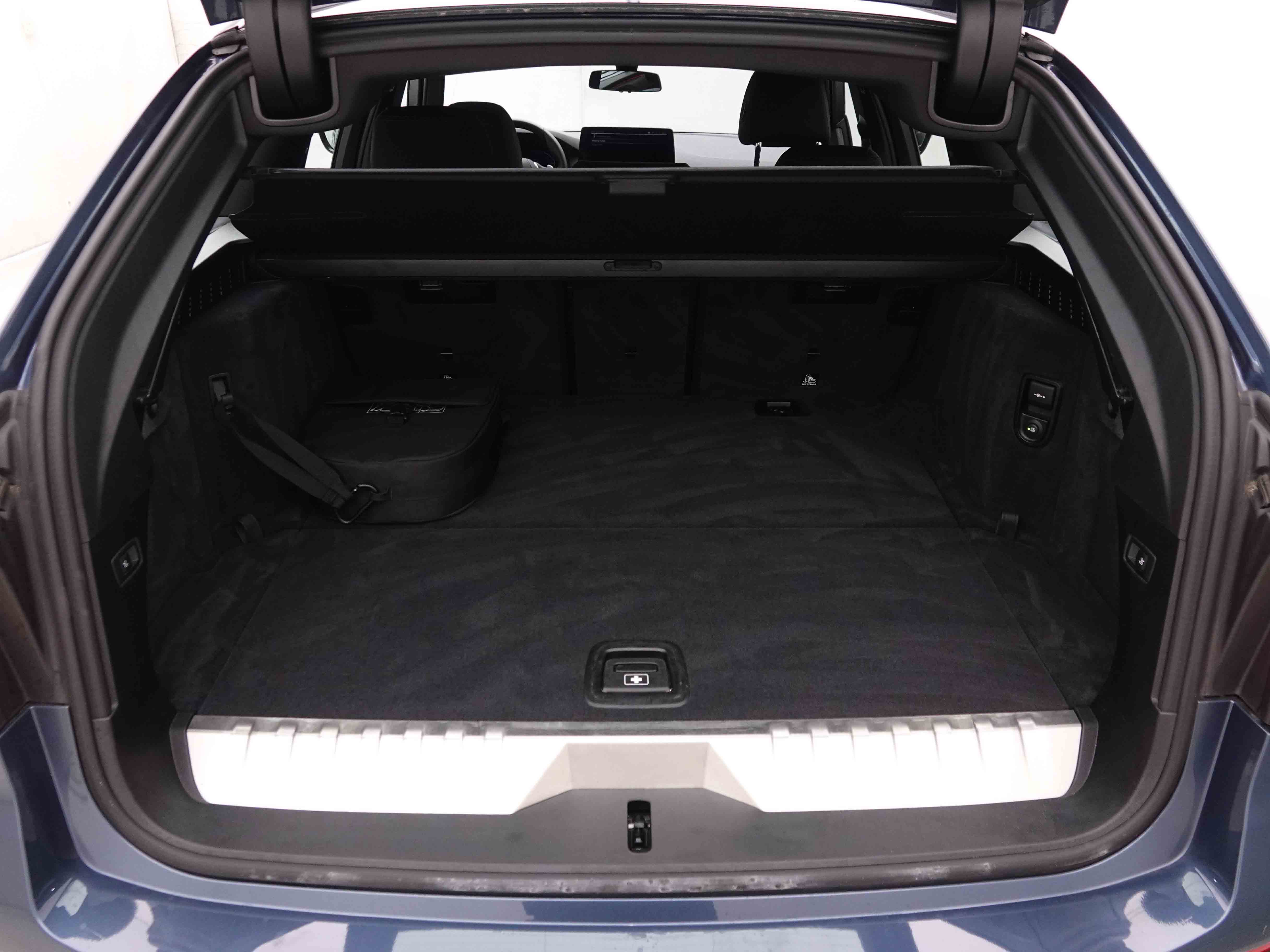 Véhicule de leasing intérieure