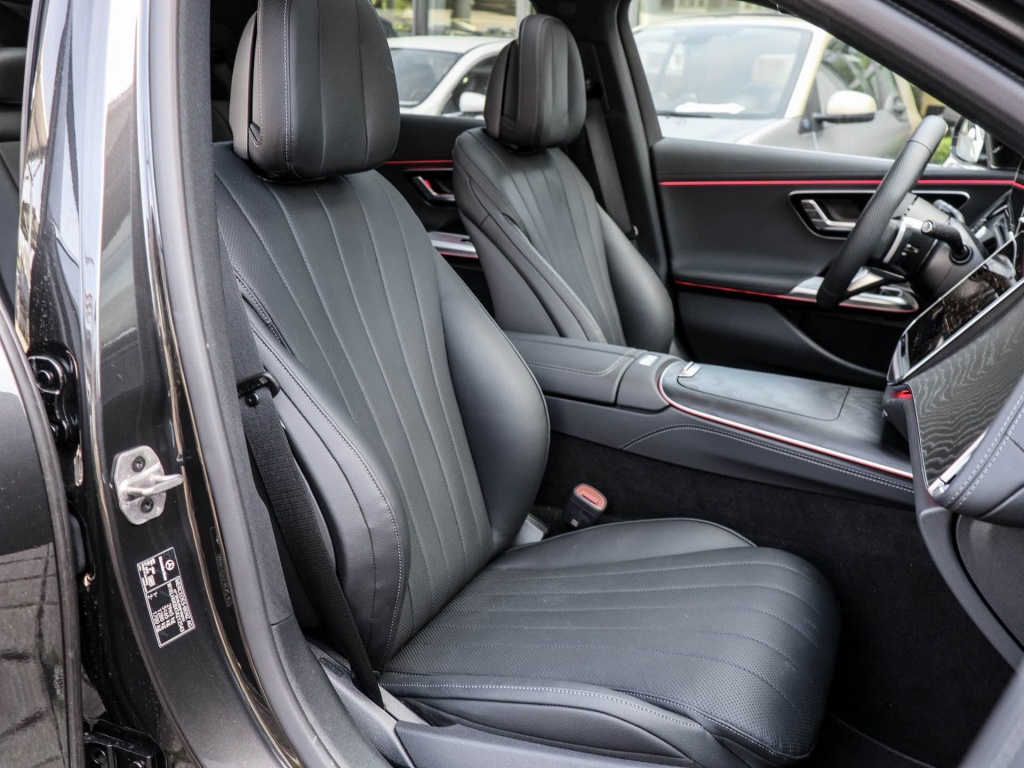 Véhicule de leasing intérieure