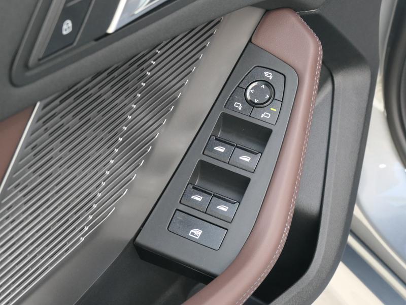 Véhicule de leasing intérieure